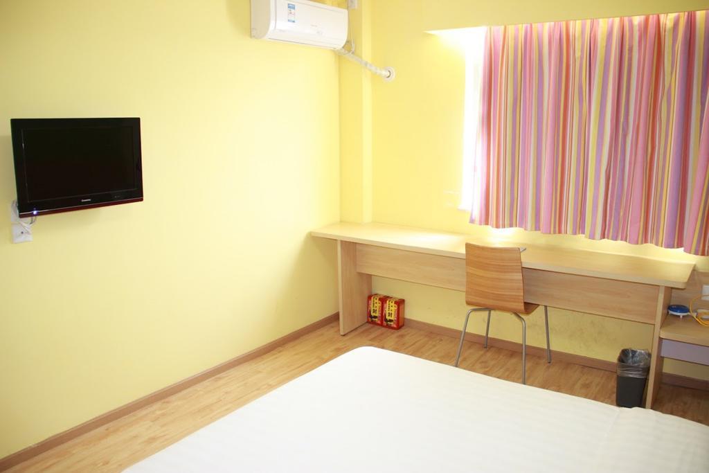 7Days Inn Chongqing Daxigou Renhe Street Экстерьер фото
